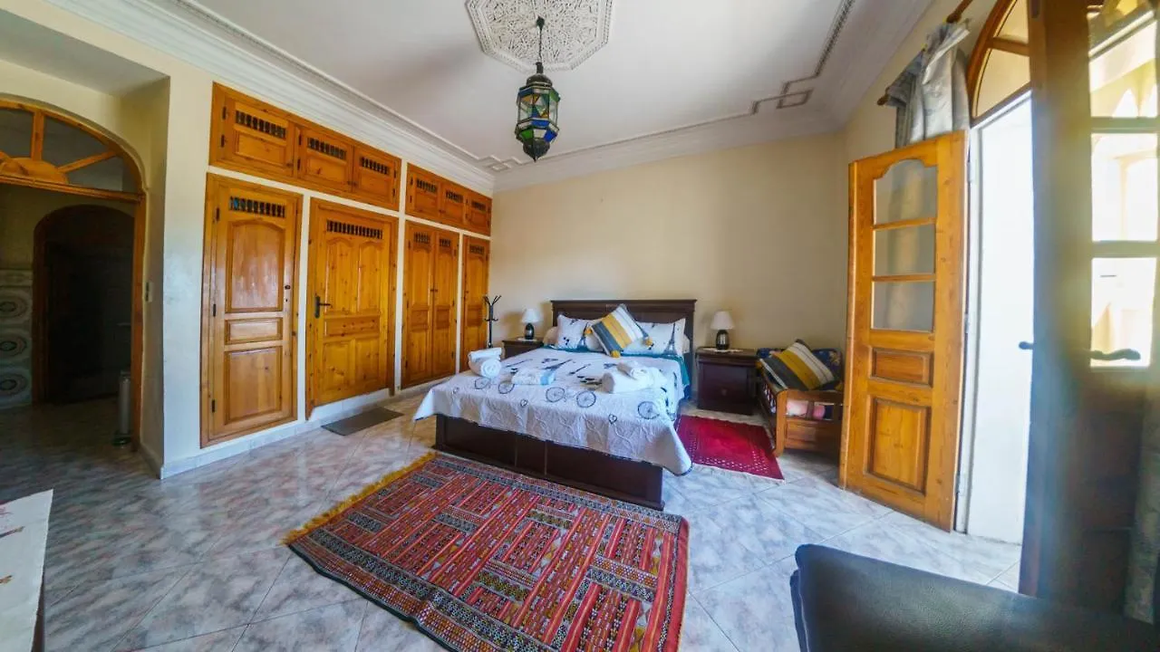 אסאוירה Abdessamad Appartement 1 0*,